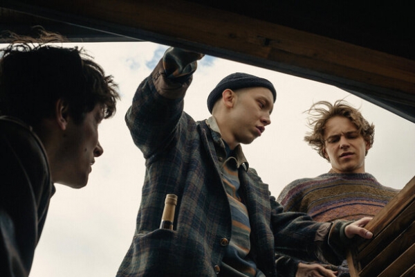 Эпоха слома: 7 многосерийных проектов о конце XX века