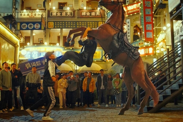 20 лучших комедий 2023 года: самые смешные фильмы с высоким рейтингом