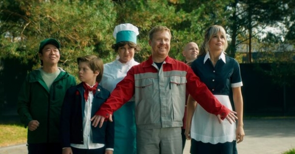 Антон Богданов знакомится с Вовочкой, Чукчей и Тещей в трейлере комедии «Герои анекдотов» Антон Богданов знакомится с Вовочкой, Чукчей и Тещей в трейлере комедии «Герои анекдотов»